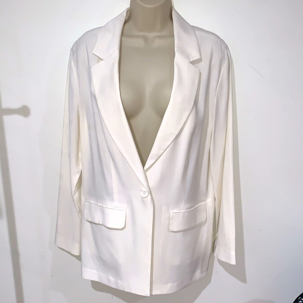 Minimalist Single Button Blazer In White/Cream 90… - image 5